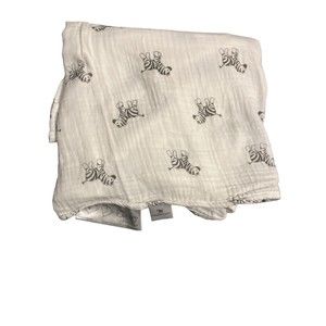 Amazing Baby Muslin swaddle Receiving Blanket Lovey 100%Cotton White Black Zebra